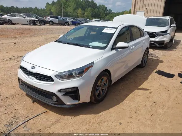 3KPF24AD6ME389785 2021 KIA FORTE - Image 2