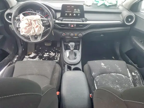 3KPF24AD6ME392718 2021 KIA FORTE - Image 8