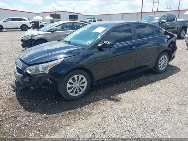 3KPF24AD6ME395277 2021 KIA FORTE - Image 2