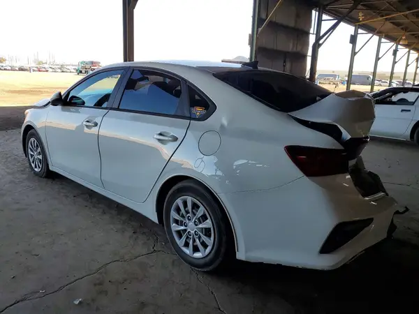 3KPF24AD6ME396705 2021 KIA FORTE - Image 2