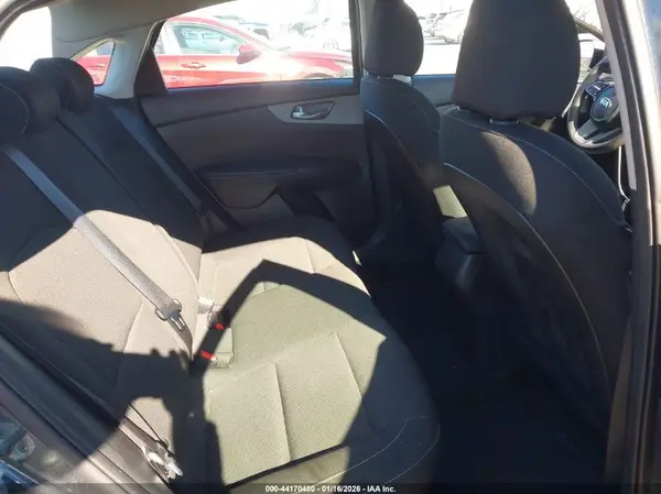 3KPF24AD6ME398423 2021 KIA FORTE - Image 8