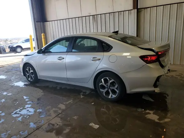 3KPF24AD6ME403037 2021 KIA FORTE - Image 2