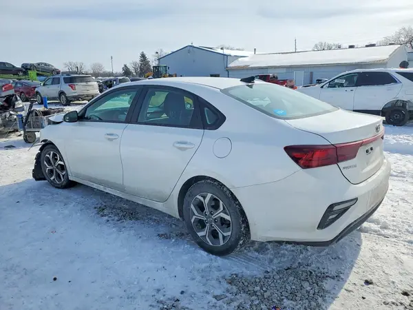 3KPF24AD6ME403894 2021 KIA FORTE - Image 2