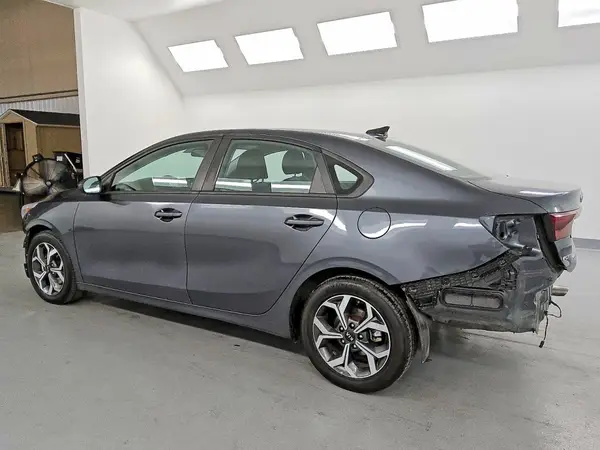 3KPF24AD6ME407153 2021 KIA FORTE - Image 2