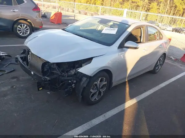 3KPF24AD6ME407315 2021 KIA FORTE - Image 2