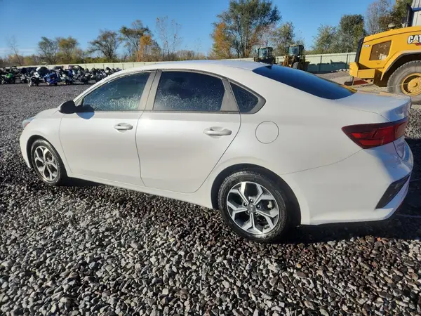 3KPF24AD6ME411283 2021 KIA FORTE - Image 2