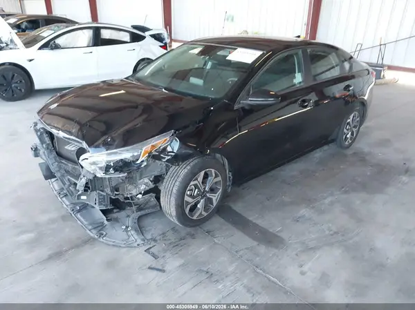 3KPF24AD6ME411798 2021 KIA FORTE - Image 2