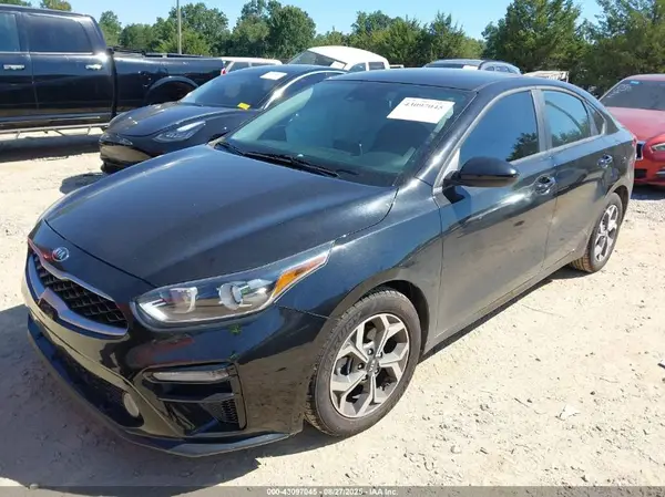 3KPF24AD6ME412286 2021 KIA FORTE - Image 2