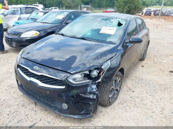3KPF24AD6ME412613 2021 KIA FORTE - Image 2