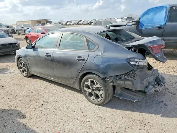 3KPF24AD6ME413082 2021 KIA FORTE - Image 2
