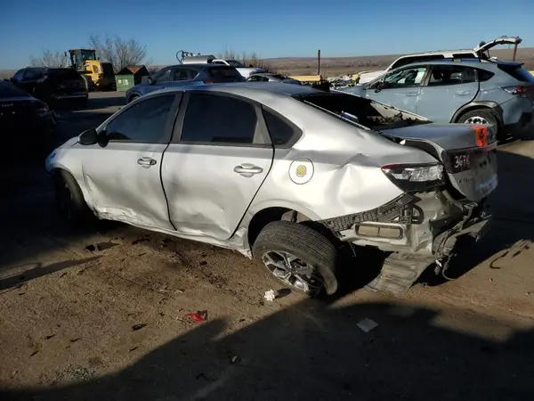 3KPF24AD6ME413678 2021 KIA FORTE - Image 2