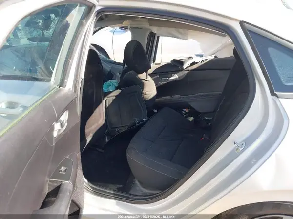 3KPF24AD6ME413695 2021 KIA FORTE - Image 8