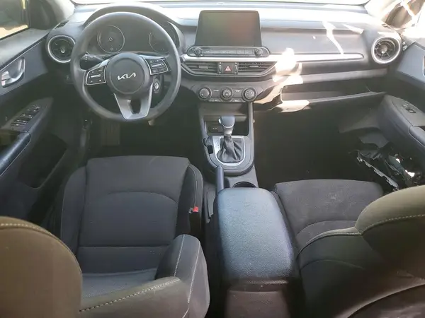3KPF24AD6NE415738 2022 KIA FORTE - Image 8