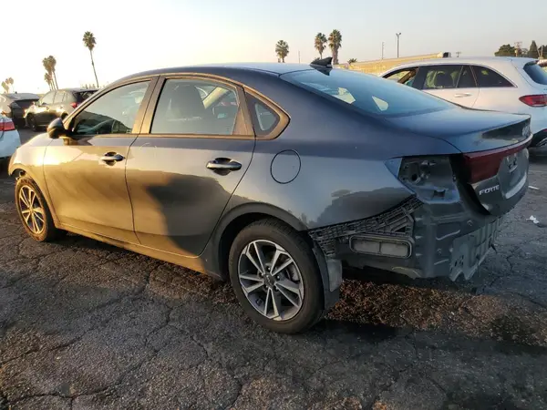 3KPF24AD6NE416159 2022 KIA FORTE - Image 2