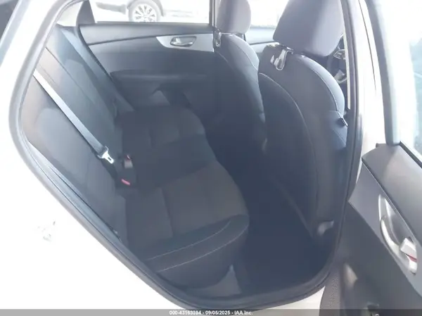 3KPF24AD6NE417151 2022 KIA FORTE - Image 8