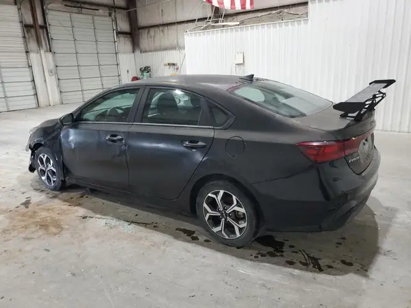 3KPF24AD6NE422821 2022 KIA FORTE - Image 2