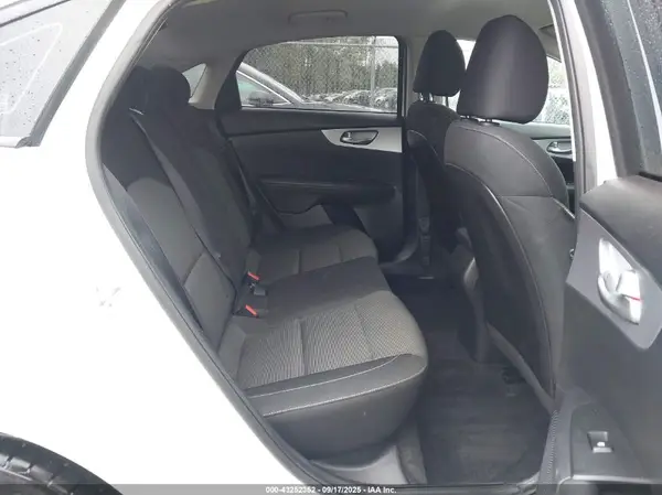 3KPF24AD6NE423970 2022 KIA FORTE - Image 8