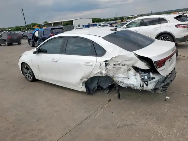 3KPF24AD6NE424133 2022 KIA FORTE - Image 2