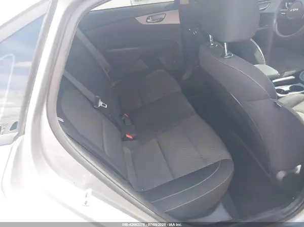 3KPF24AD6NE424391 2022 KIA FORTE - Image 8