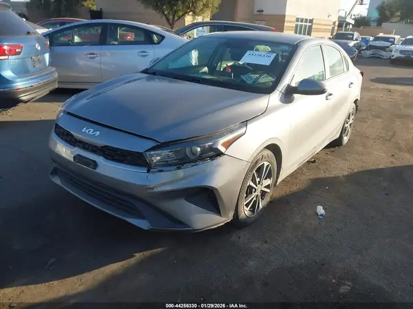 3KPF24AD6NE424679 2022 KIA FORTE - Image 2