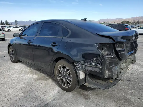 3KPF24AD6NE425749 2022 KIA FORTE - Image 2