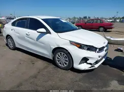 3KPF24AD6NE427825 2022 KIA FORTE