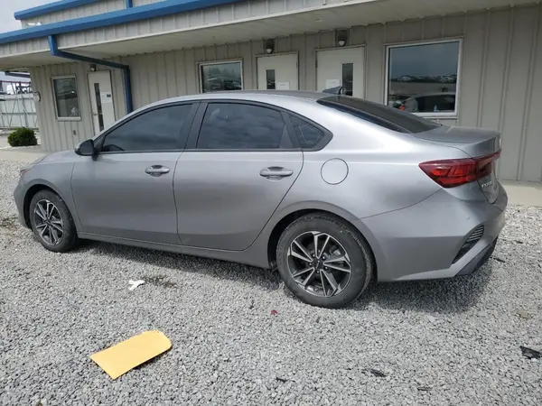 3KPF24AD6NE427923 2022 KIA FORTE - Image 2