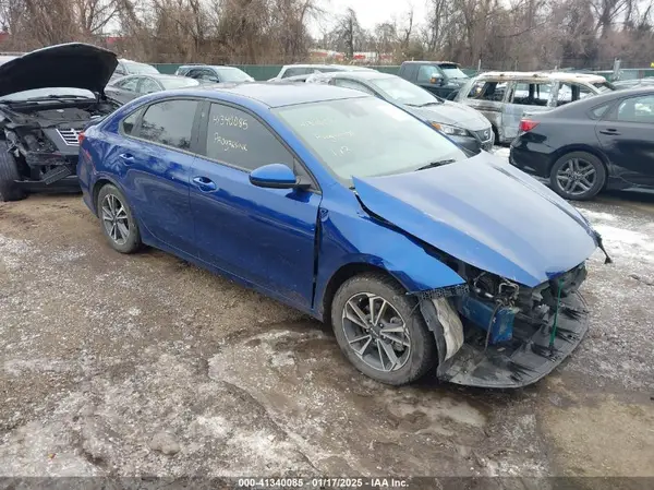 3KPF24AD6NE428098 2022 KIA FORTE - Image 1