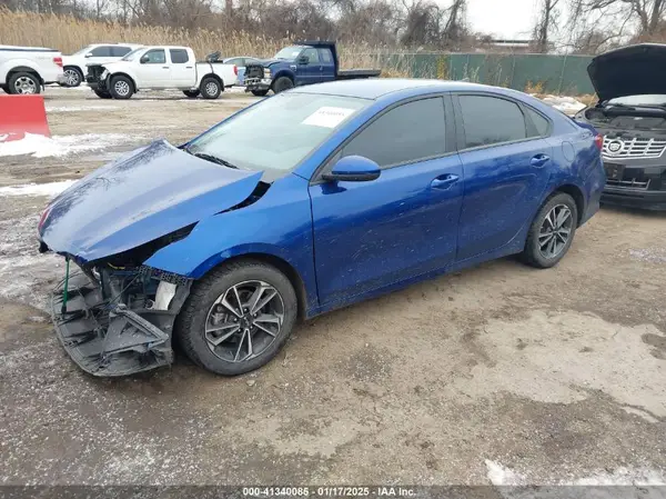 3KPF24AD6NE428098 2022 KIA FORTE - Image 2