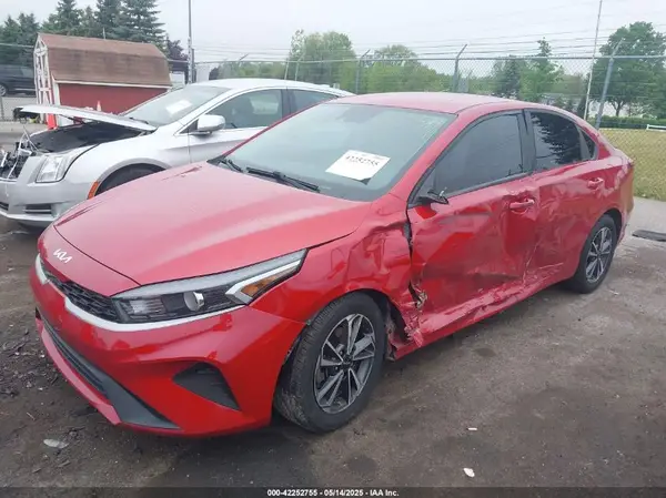 3KPF24AD6NE428294 2022 KIA FORTE - Image 2