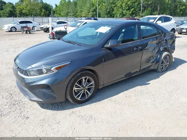 3KPF24AD6NE428778 2022 KIA FORTE - Image 2