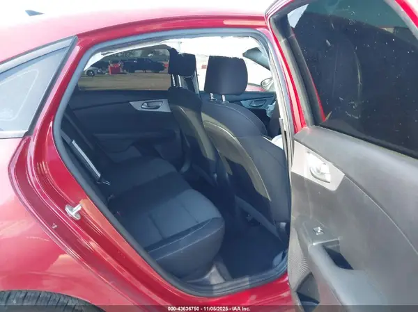 3KPF24AD6NE431468 2022 KIA FORTE - Image 8