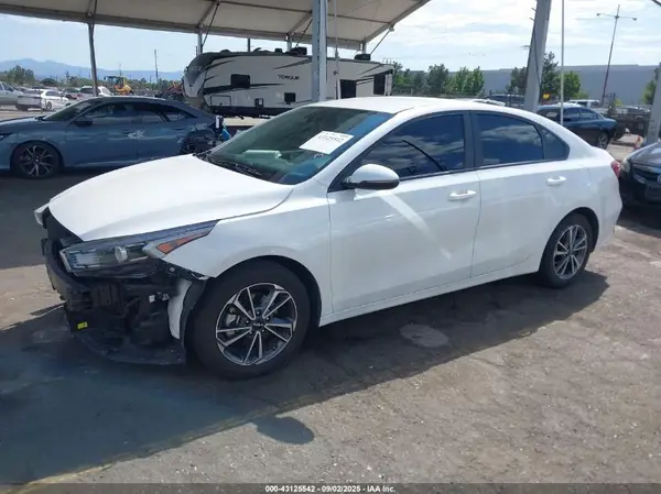 3KPF24AD6NE433401 2022 KIA FORTE - Image 2