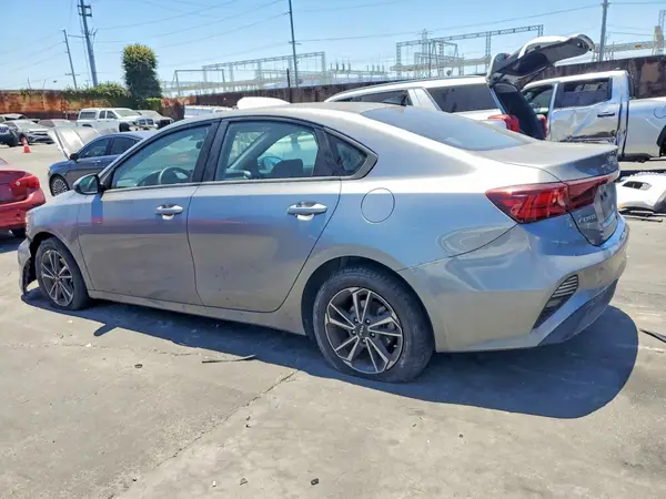 3KPF24AD6NE434497 2022 KIA FORTE - Image 2