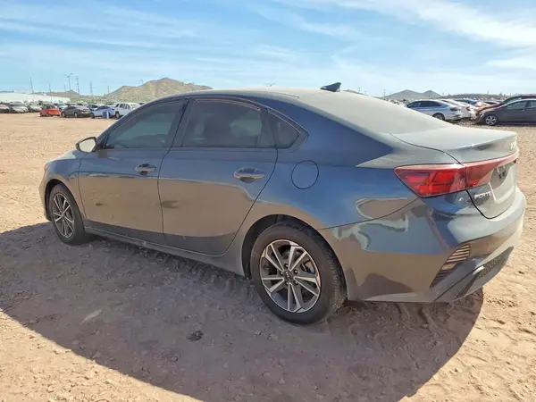 3KPF24AD6NE437030 2022 KIA FORTE - Image 2