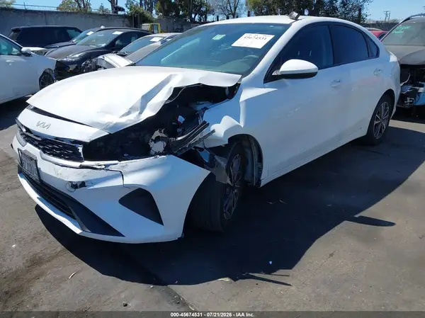 3KPF24AD6NE440428 2022 KIA FORTE - Image 2