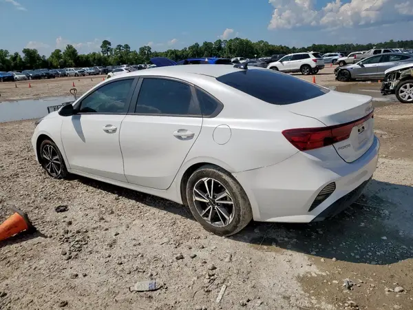 3KPF24AD6NE443040 2022 KIA FORTE - Image 2