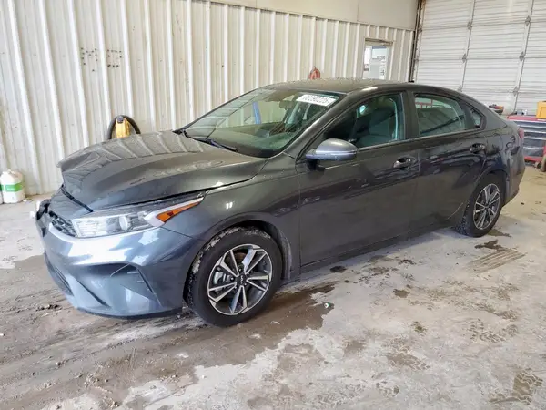 3KPF24AD6NE445323 2022 KIA FORTE - Image 1