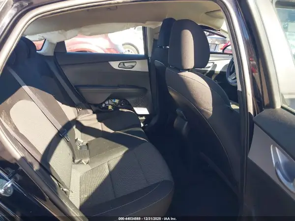 3KPF24AD6NE445418 2022 KIA FORTE - Image 8