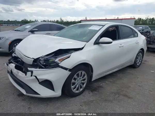 3KPF24AD6NE445919 2022 KIA FORTE - Image 2