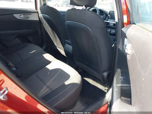 3KPF24AD6NE451008 2022 KIA FORTE - Image 8