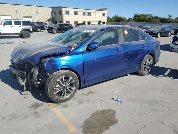 3KPF24AD6NE453454 2022 KIA FORTE - Image 1