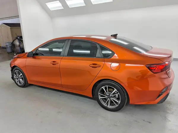 3KPF24AD6NE453745 2022 KIA FORTE - Image 2
