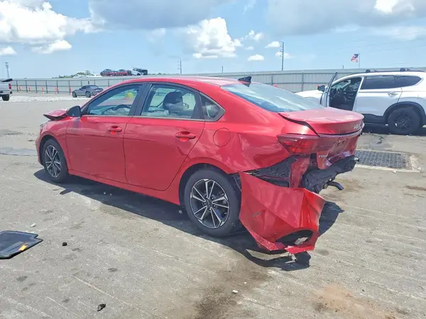 3KPF24AD6NE454233 2022 KIA FORTE - Image 2