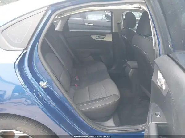 3KPF24AD6NE455706 2022 KIA FORTE - Image 8