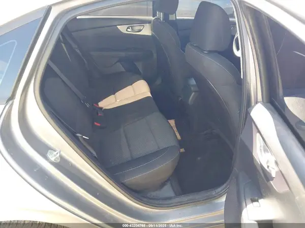 3KPF24AD6NE455849 2022 KIA FORTE - Image 8