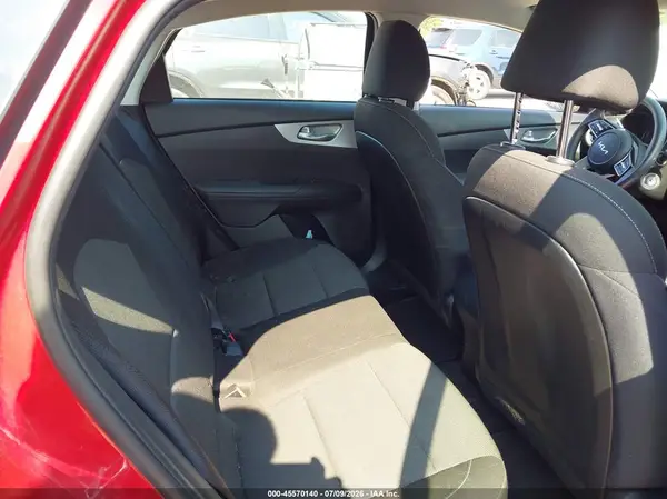 3KPF24AD6NE458752 2022 KIA FORTE - Image 8