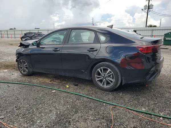 3KPF24AD6NE459125 2022 KIA FORTE - Image 2
