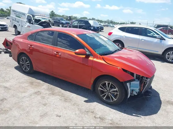 3KPF24AD6NE463868 2022 KIA FORTE - Image 1