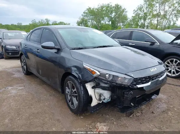 3KPF24AD6NE465782 2022 KIA FORTE - Image 1